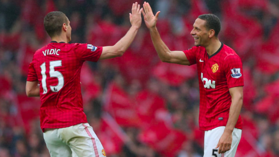 布莱顿球迷试图“钞能力”诱惑裁判，裁判恰好取消点球判断.